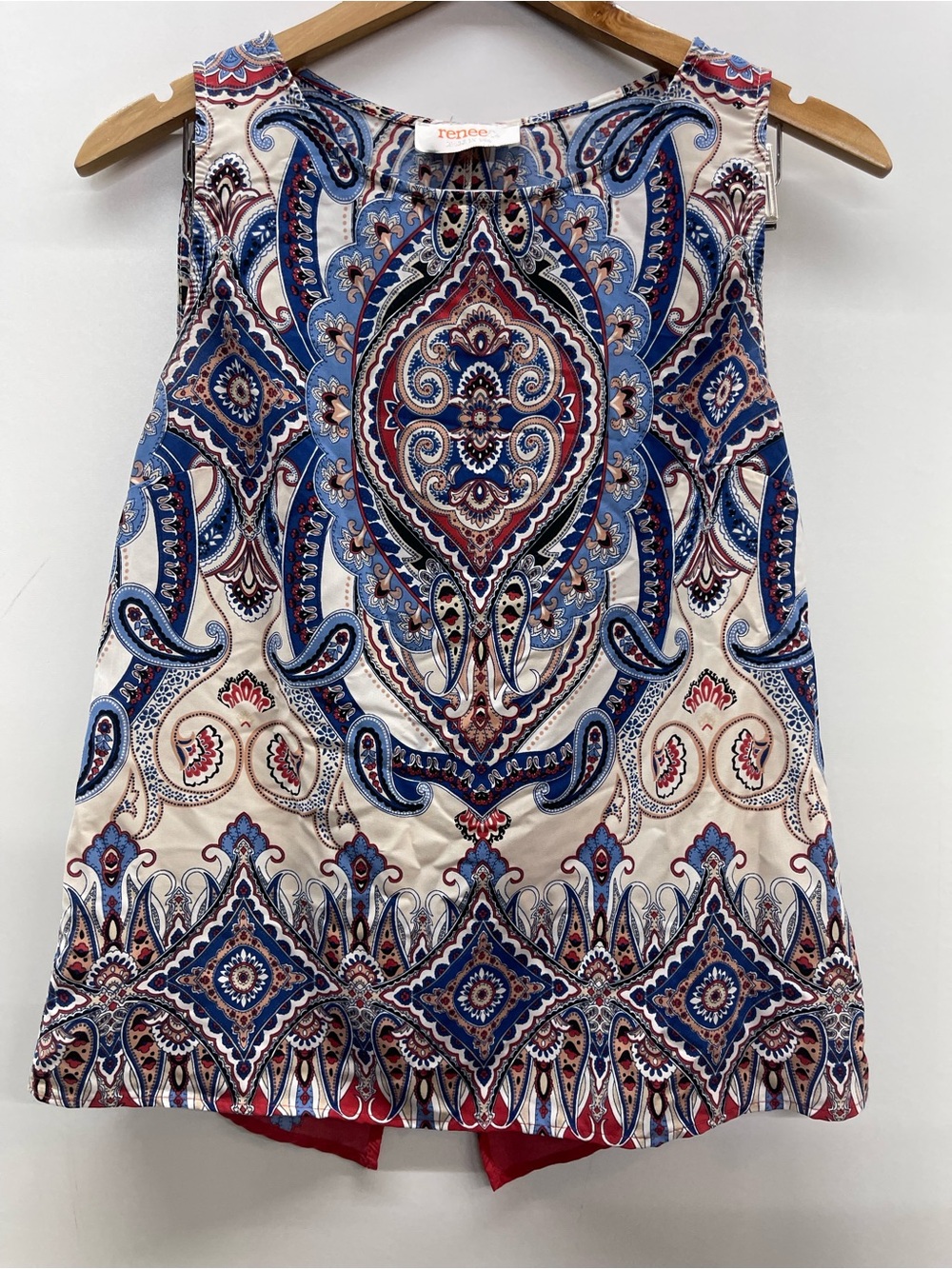 Renee C. Blue, Cream & Red Paisley Print Sleeveless Camisole